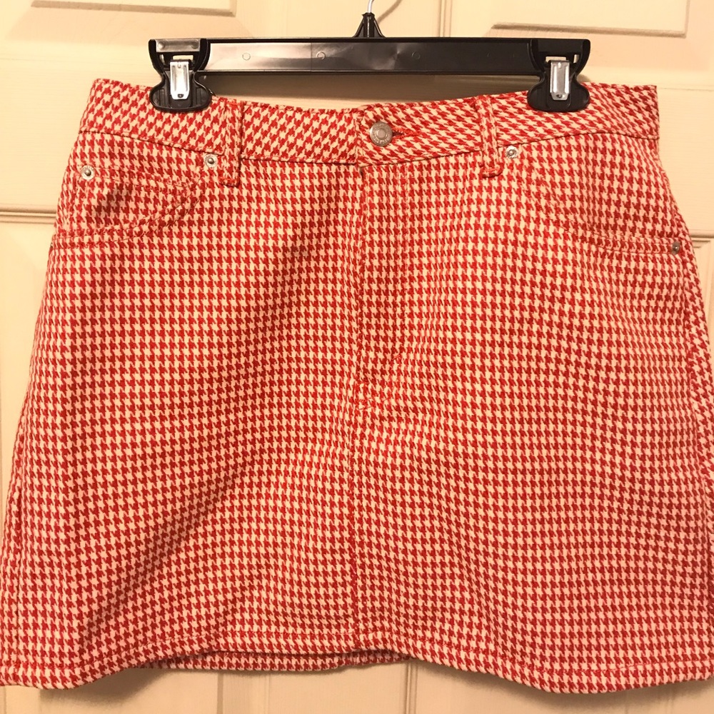 high waisted skirt